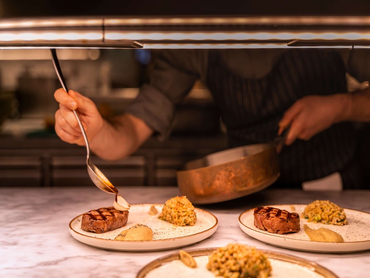 Aila Restaurant Photos 2